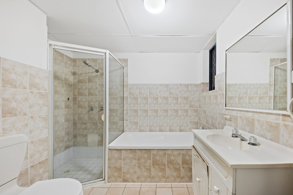 5/245 Targo Road, Toongabbie NSW 2146 - photo 5