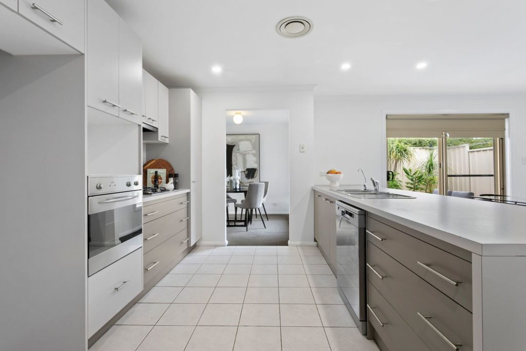 4 Olivia Close, Kellyville NSW 2155 - photo 2