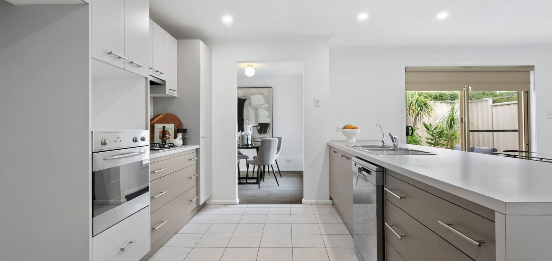 4 Olivia Close, Kellyville NSW 2155 - photo 2