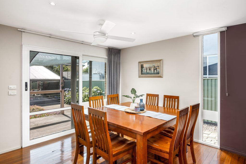 8 Edgar Street, Baulkham Hills NSW 2153 - photo 6