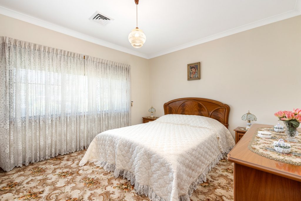 15 Bringelly Avenue, Pendle Hill NSW 2145 - photo 13