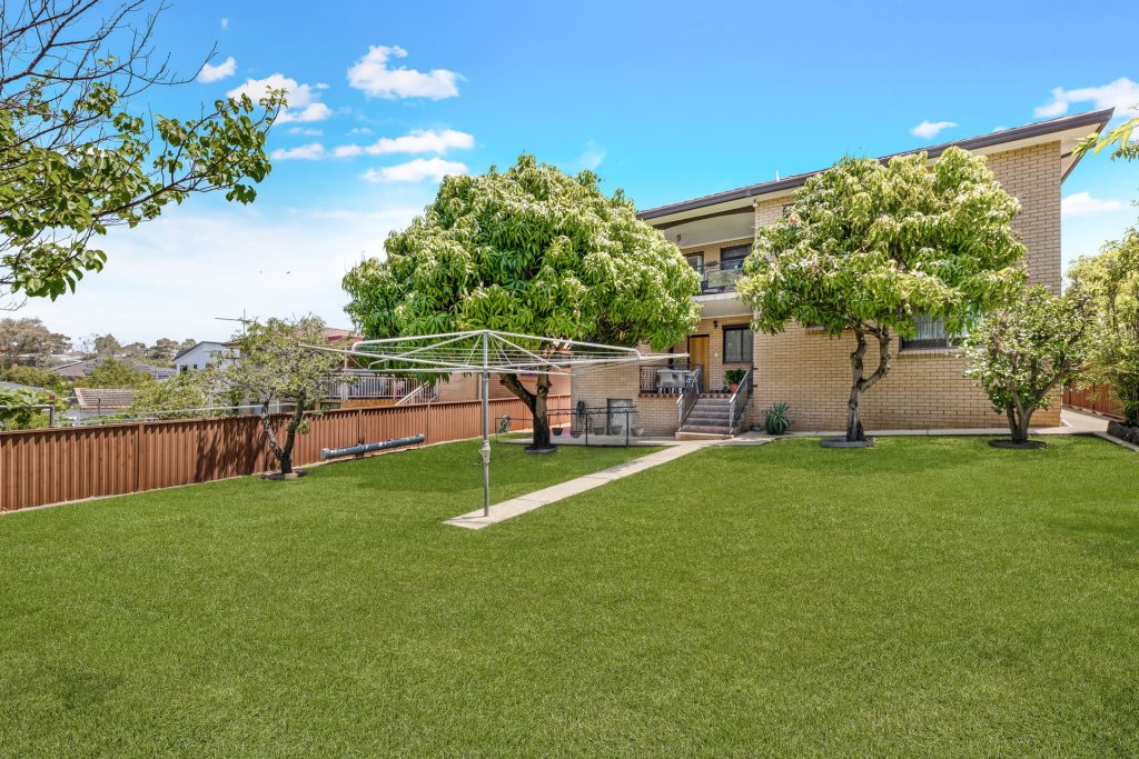 15 Bringelly Avenue, Pendle Hill NSW 2145 - photo 16
