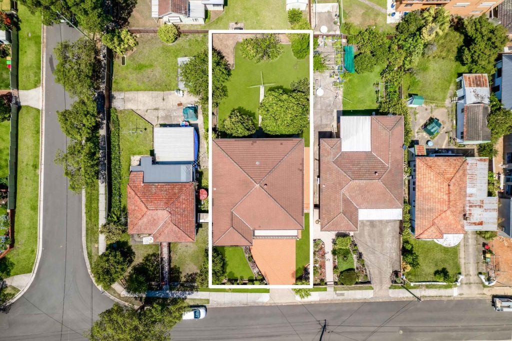 15 Bringelly Avenue, Pendle Hill NSW 2145 - photo 18