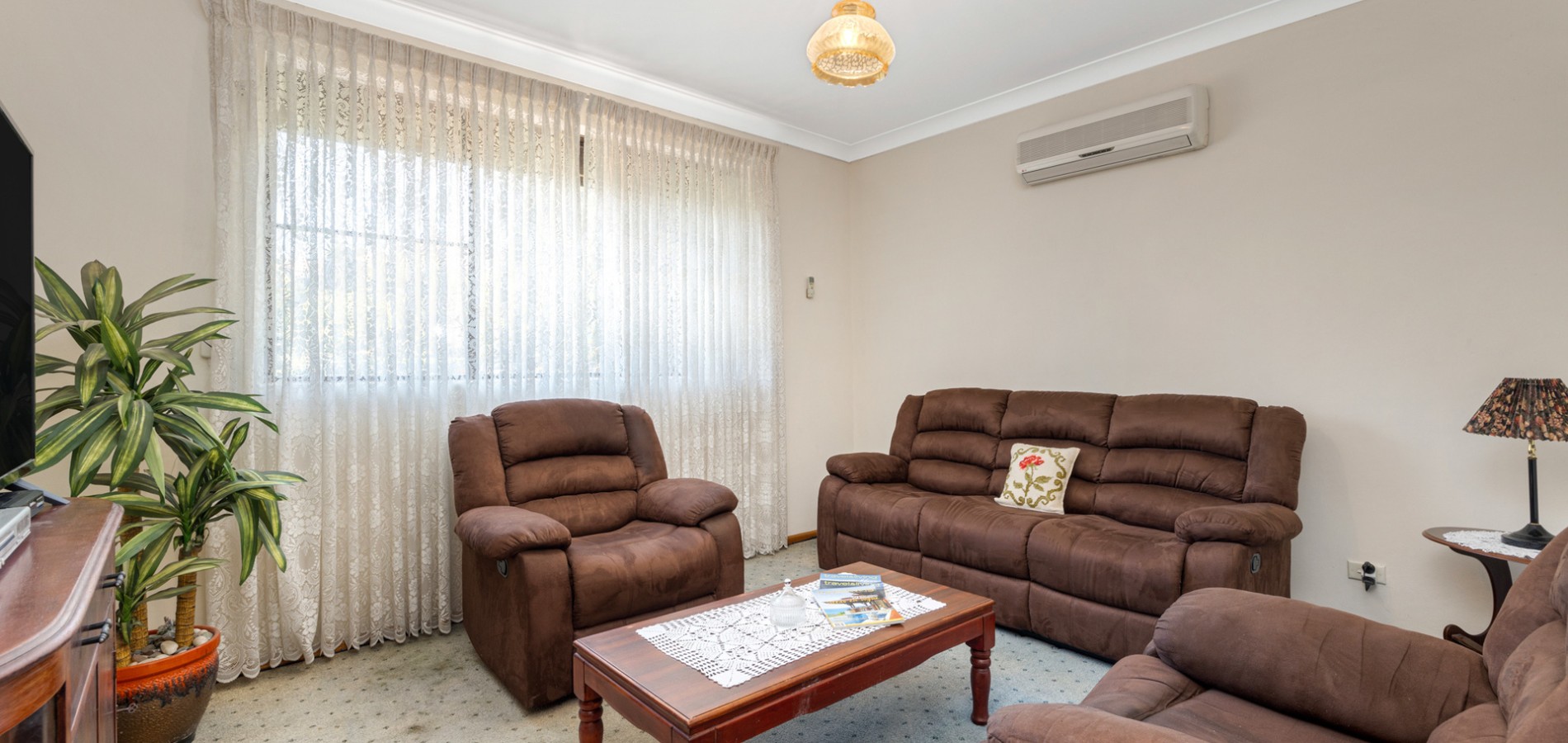 15 Bringelly Avenue, Pendle Hill NSW 2145 - photo 3