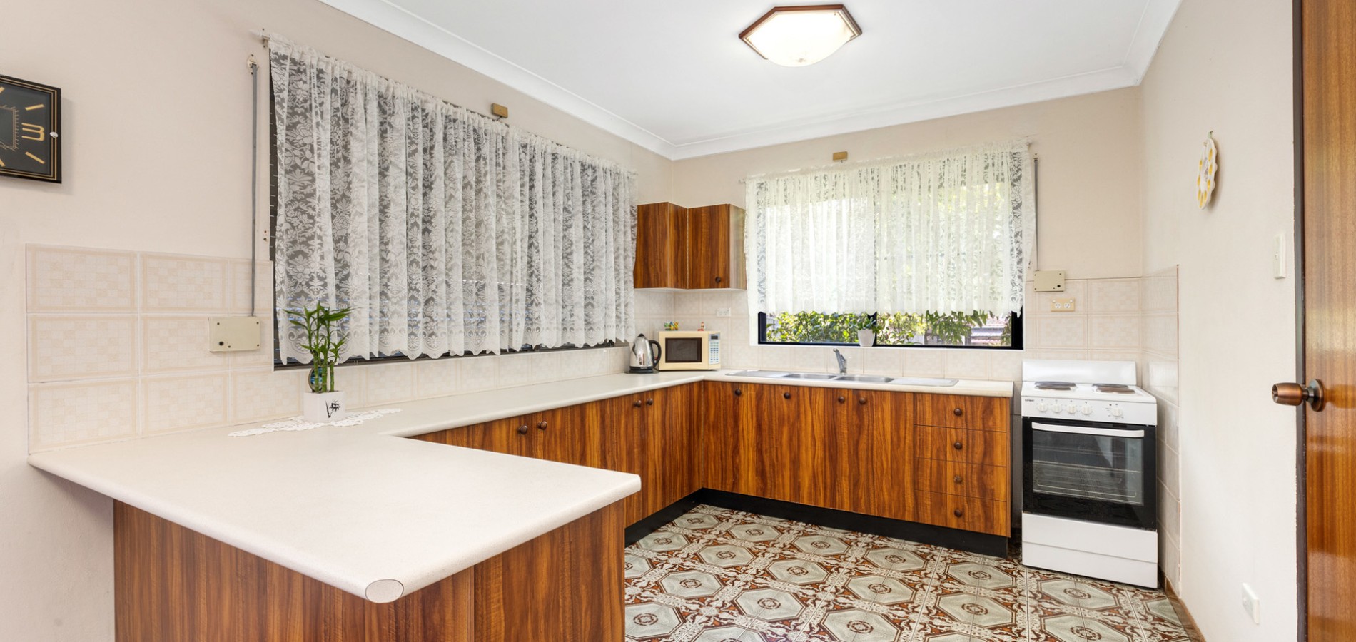 15 Bringelly Avenue, Pendle Hill NSW 2145 - photo 6
