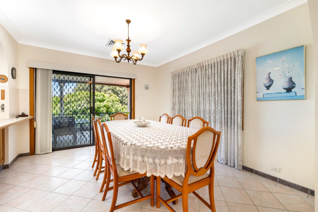 15 Bringelly Avenue, Pendle Hill NSW 2145 - photo 8