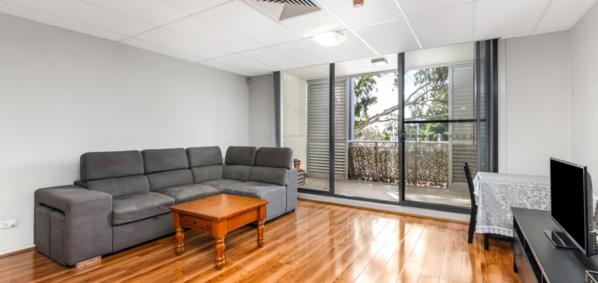 18/163 Hawkesbury Road, Westmead NSW 2145 - photo 2