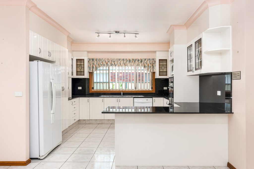 8 Yarra Place, Prestons NSW 2170 - photo 4