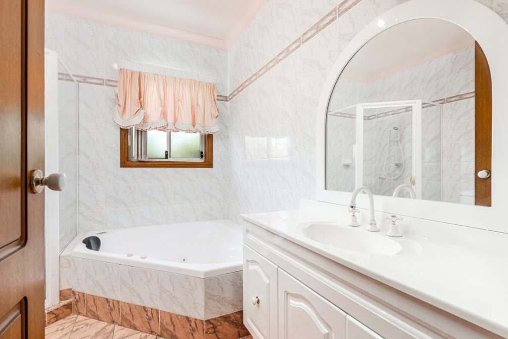 8 Yarra Place, Prestons NSW 2170 - photo 8