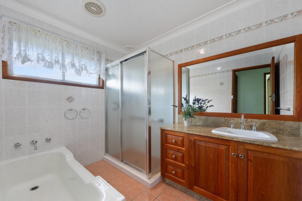 40 Mandoon Road, Girraween NSW 2145 - photo 8