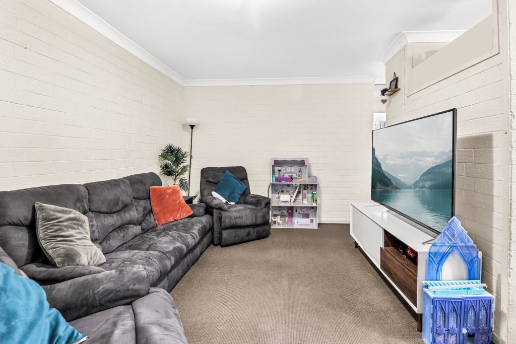 11/14 Santley Crescent, Kingswood NSW 2747 - photo 2