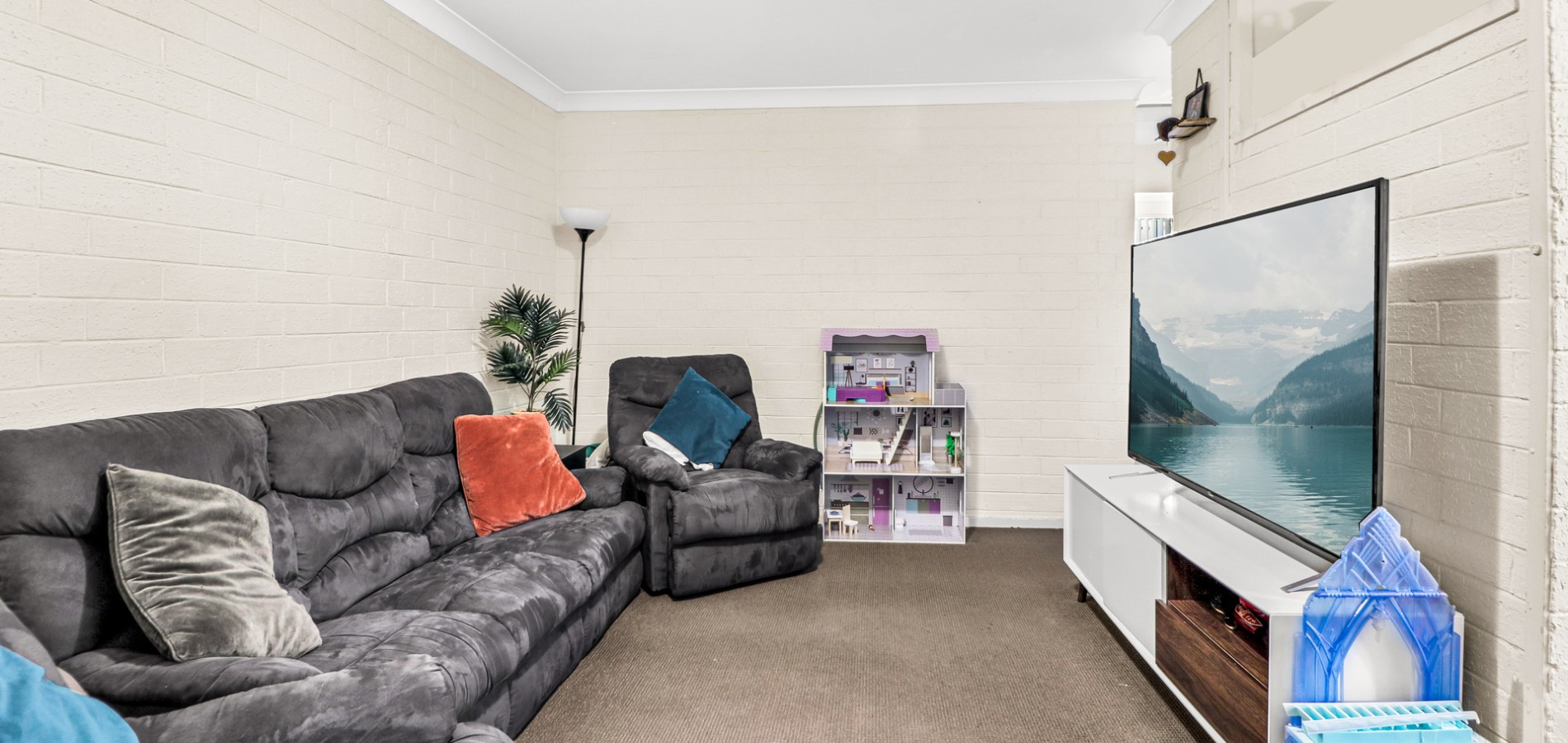 11/14 Santley Crescent, Kingswood NSW 2747 - photo 2