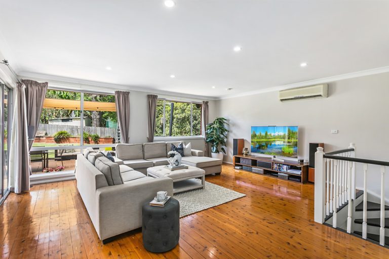 6 English Avenue, Castle Hill NSW 2154 - photo 2