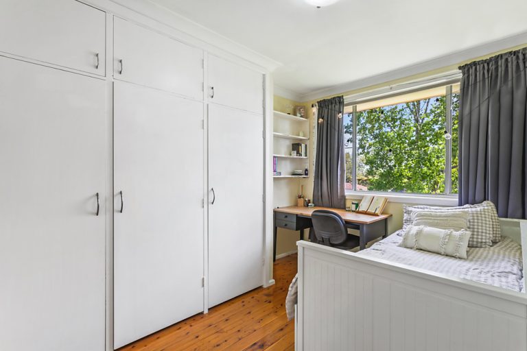 6 English Avenue, Castle Hill NSW 2154 - photo 8