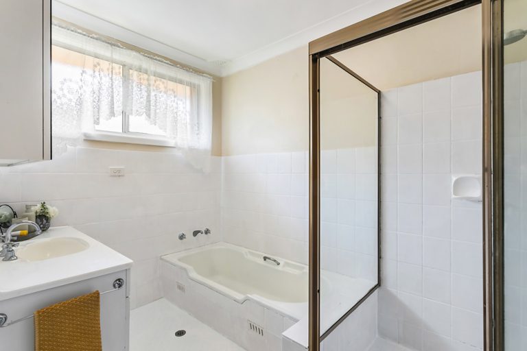 6 English Avenue, Castle Hill NSW 2154 - photo 9