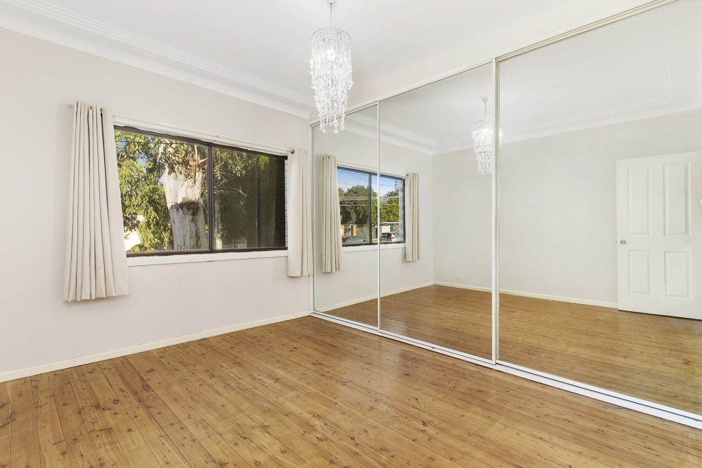 15 & 15A Leabons Lane, Seven Hills NSW 2147 - photo 3
