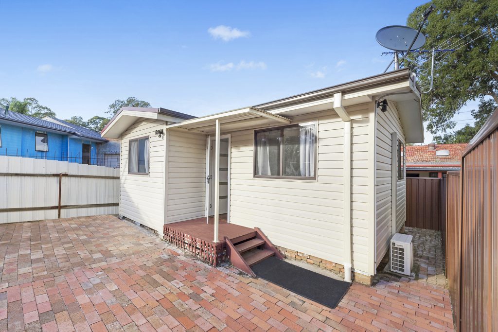 15 & 15A Leabons Lane, Seven Hills NSW 2147 - photo 5