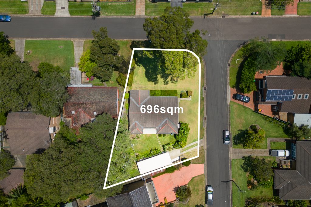 7 Russell Avenue, Winston Hills NSW 2153 - photo 12