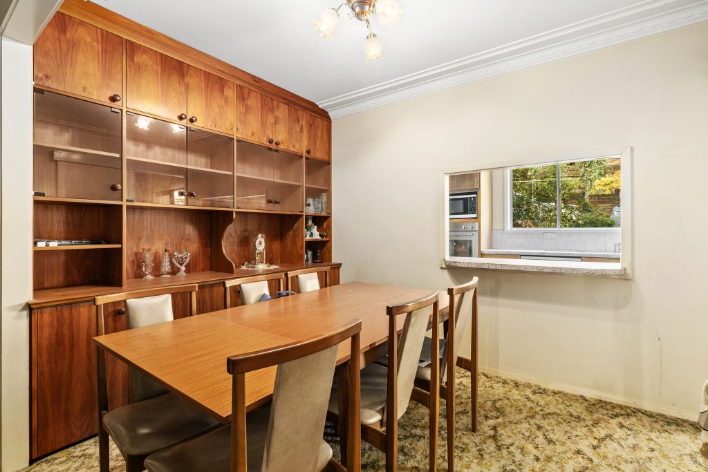 7 Russell Avenue, Winston Hills NSW 2153 - photo 3