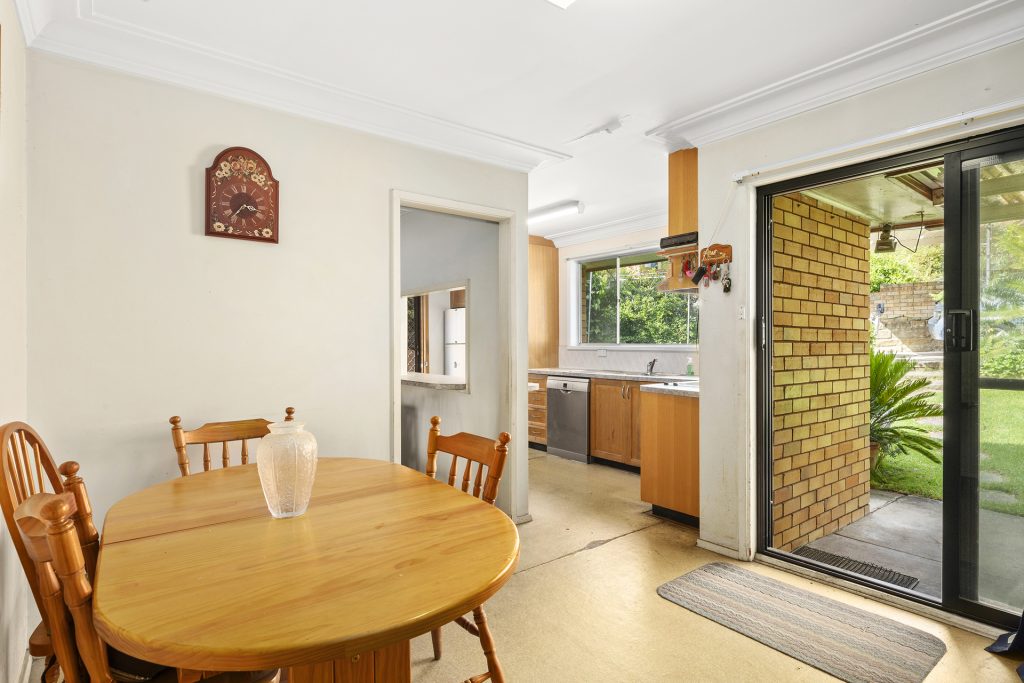 7 Russell Avenue, Winston Hills NSW 2153 - photo 5