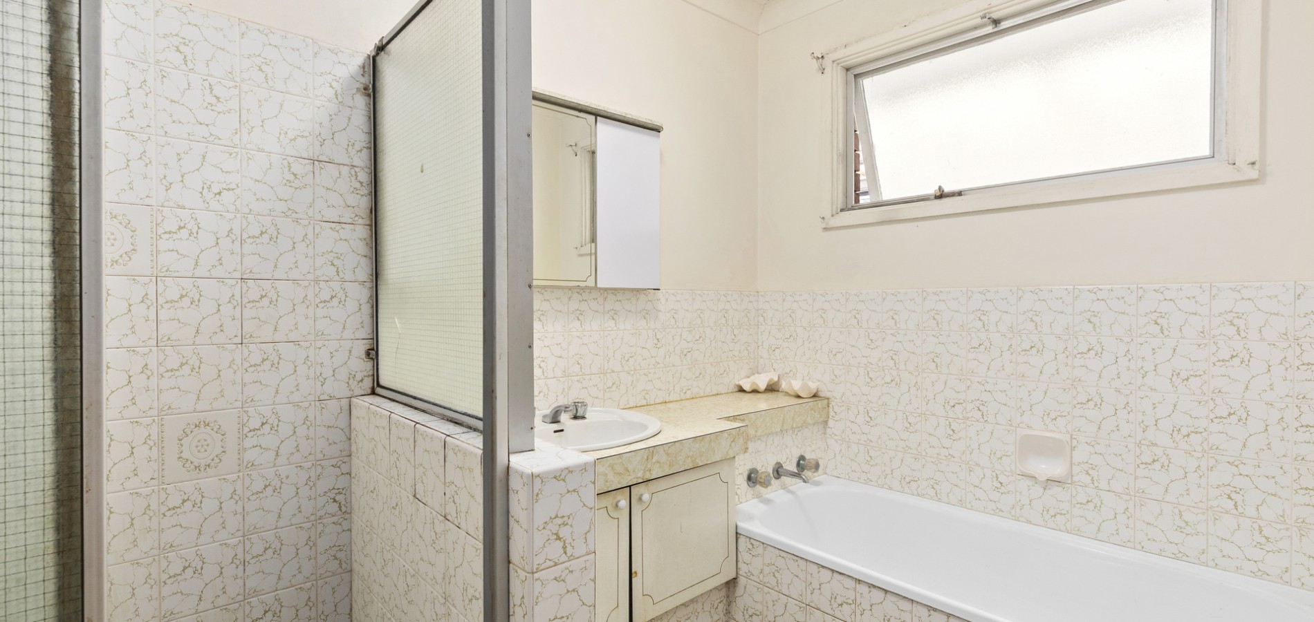 7 Russell Avenue, Winston Hills NSW 2153 - photo 6