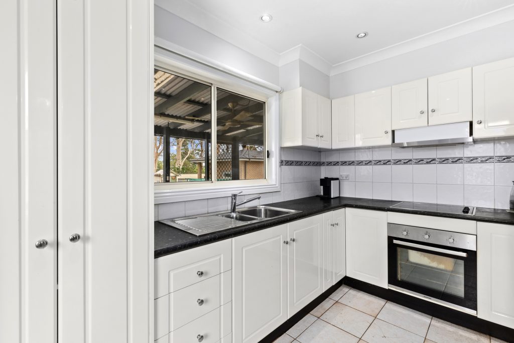 17 McQuade Avenue, South Windsor NSW 2756 - photo 5