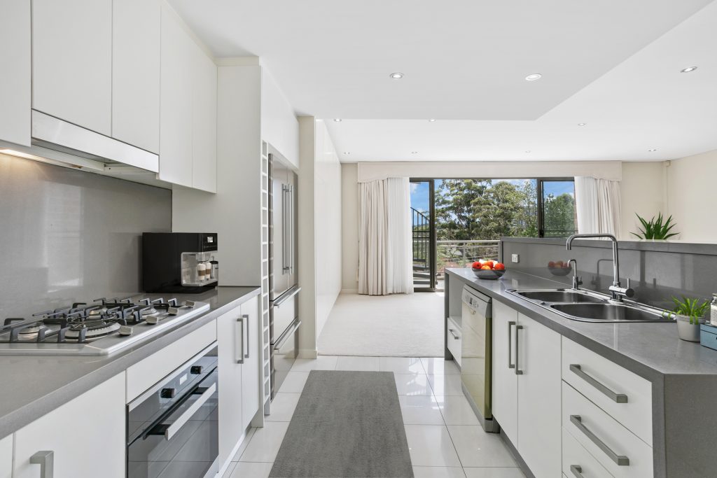 19/33 Cecil Avenue, Castle Hill NSW 2154 - photo 2