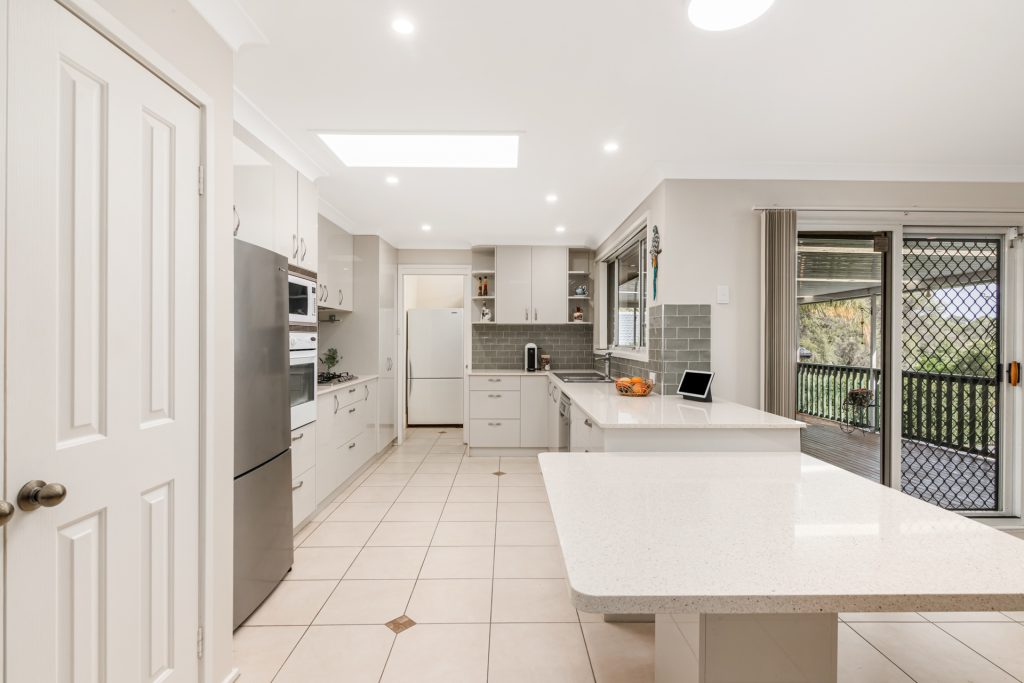 5 Oakdale Place, Baulkham Hills NSW 2153 - photo 3