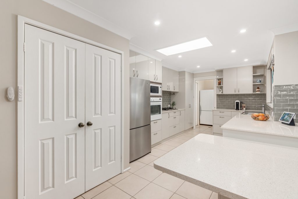 5 Oakdale Place, Baulkham Hills NSW 2153 - photo 4