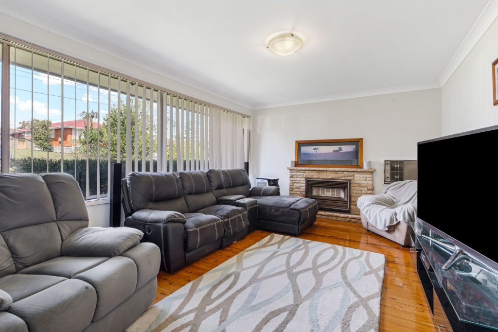 10 Sarah Crescent, Baulkham Hills NSW 2153 - photo 2