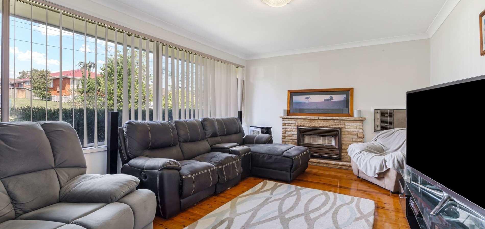 10 Sarah Crescent, Baulkham Hills NSW 2153 - photo 2