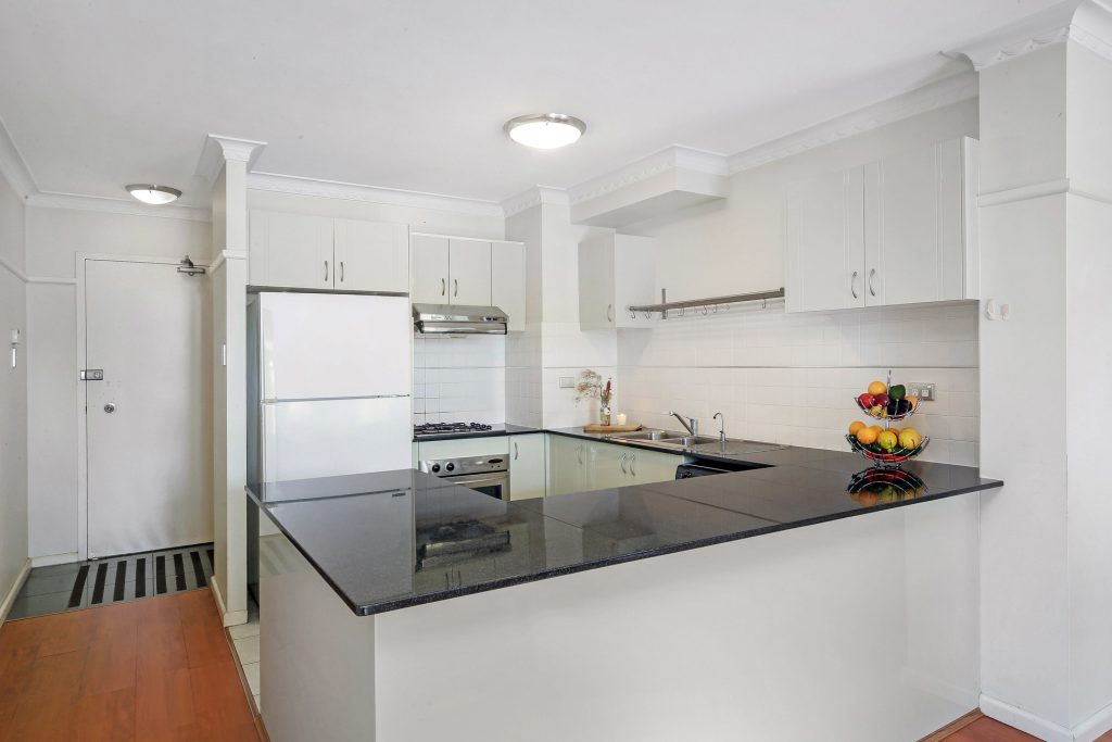 502/91a Bridge Road, Westmead NSW 2145 - photo 4