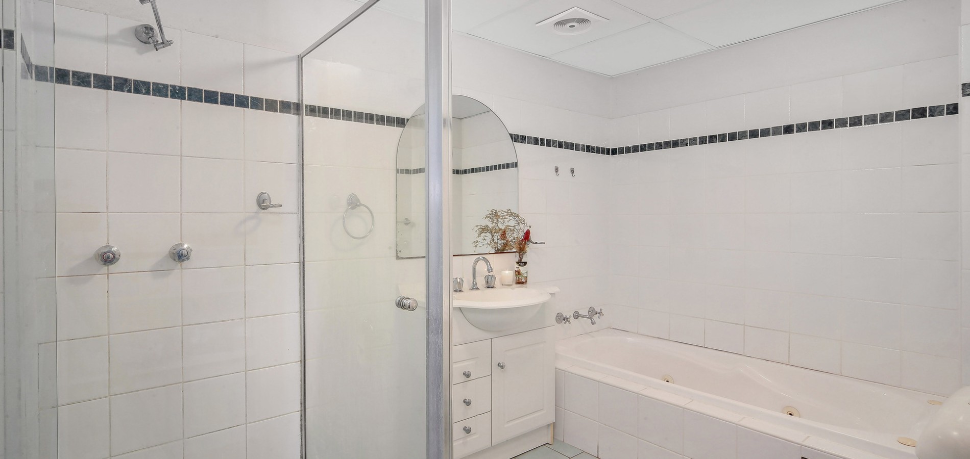 502/91a Bridge Road, Westmead NSW 2145 - photo 6