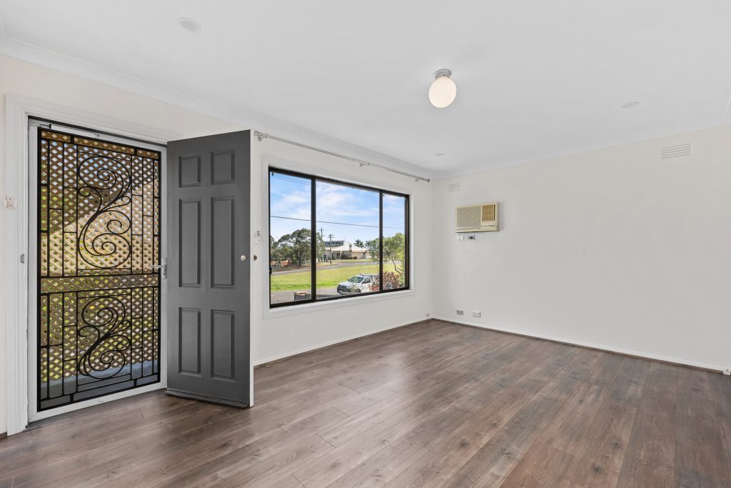 41 MacKenzie Boulevard, Seven Hills NSW 2147 - photo 2