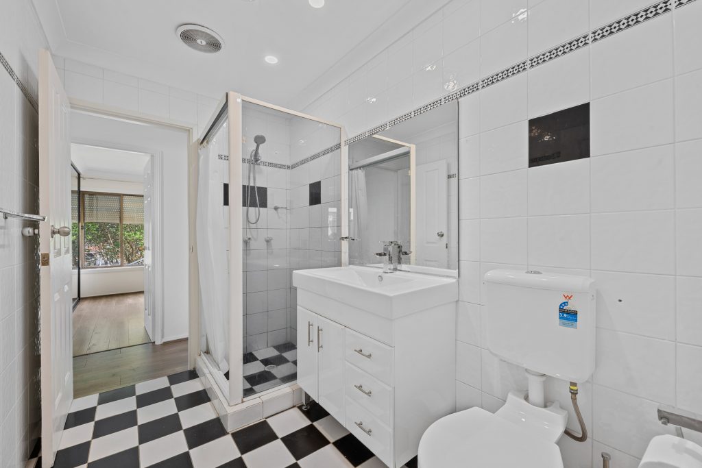 41 MacKenzie Boulevard, Seven Hills NSW 2147 - photo 6