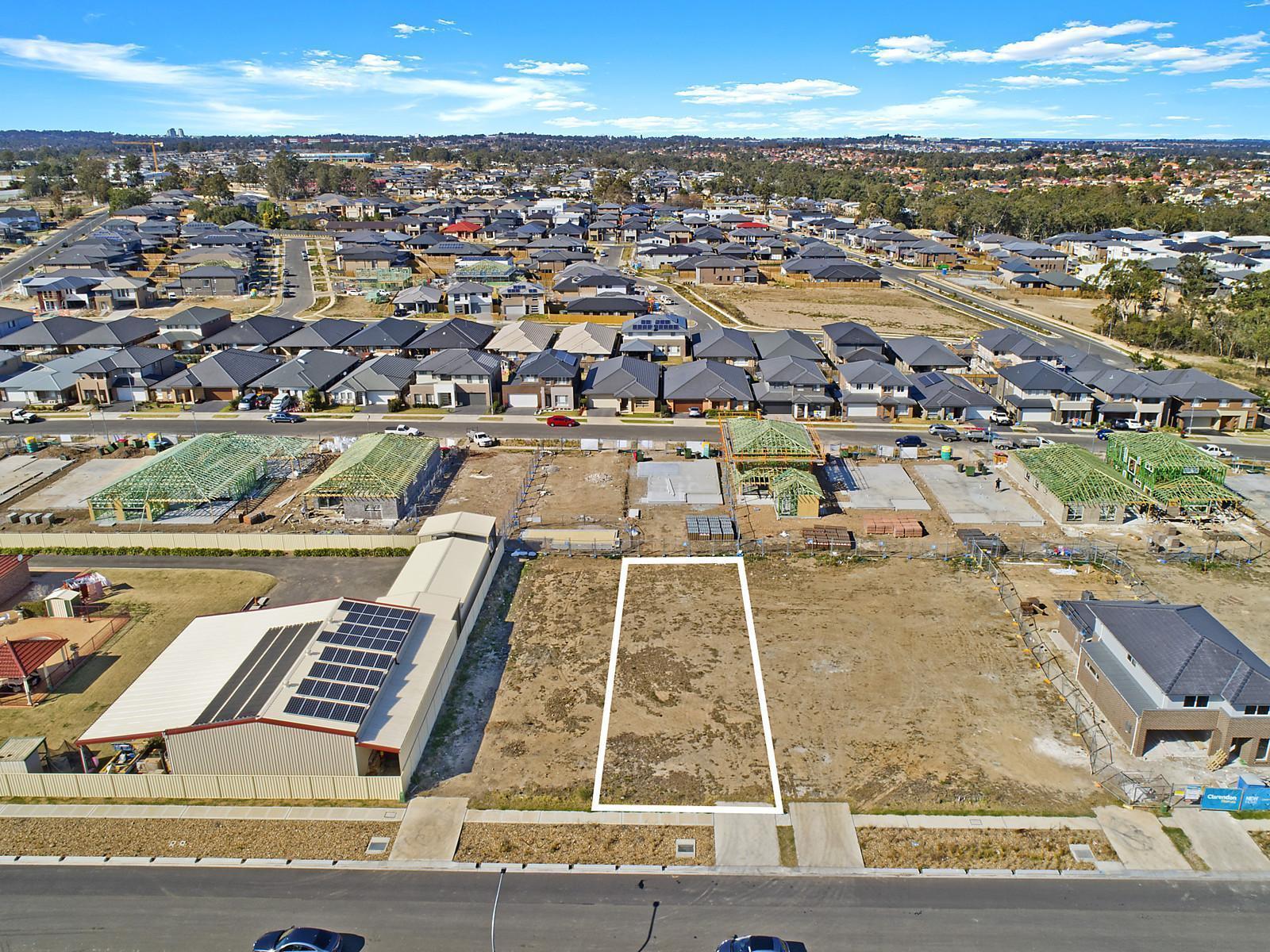 16 Mapleton Avenue, Kellyville NSW 2155 - photo 4