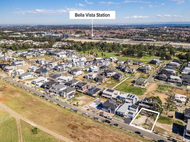 11 Gardenview Court, Bella Vista NSW 2153 - photo 2