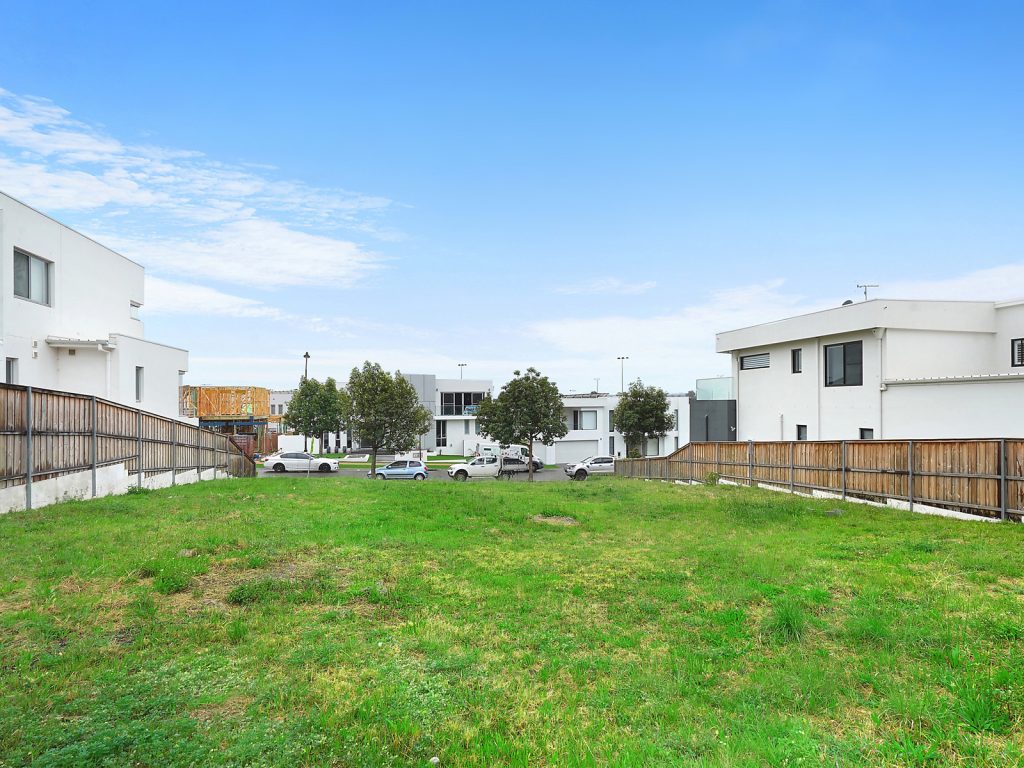 32 Brighton Drive, Bella Vista NSW 2153 - photo 8