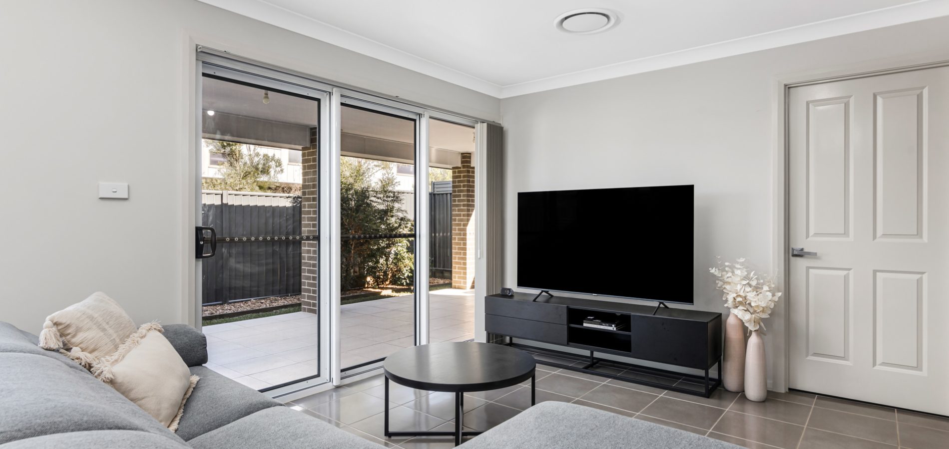 29 Barrow Circuit, Jordan Springs NSW 2747 - photo 4