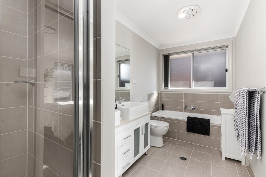 29 Barrow Circuit, Jordan Springs NSW 2747 - photo 6