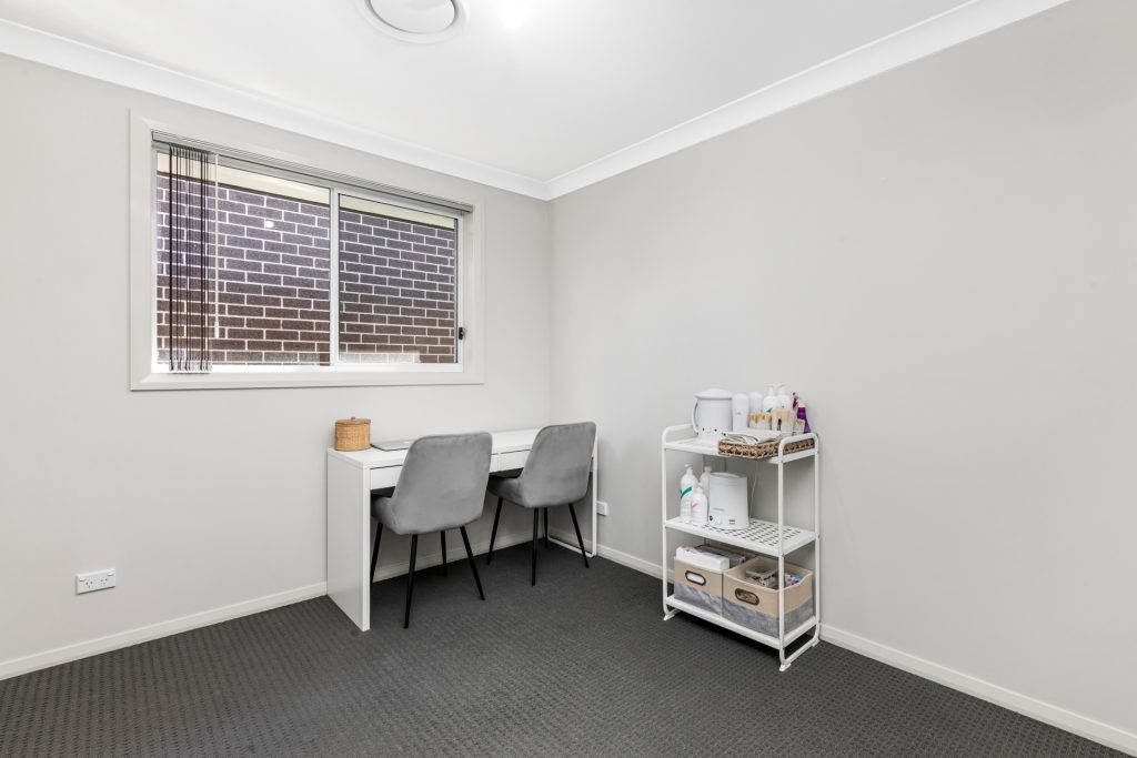 29 Barrow Circuit, Jordan Springs NSW 2747 - photo 7