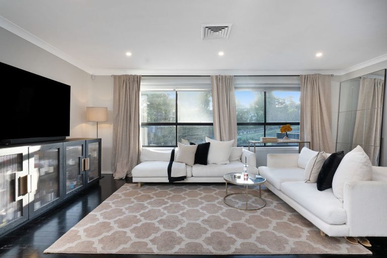 43 Cambridge Avenue, North Rocks NSW 2151 - photo 2