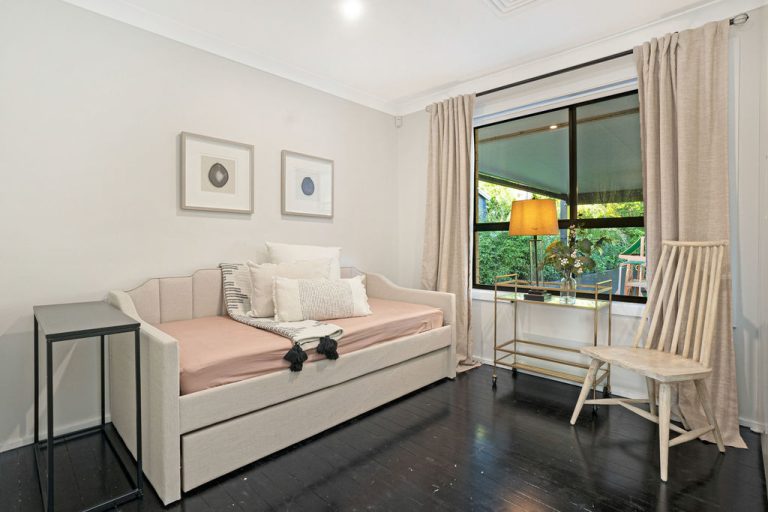 43 Cambridge Avenue, North Rocks NSW 2151 - photo 5