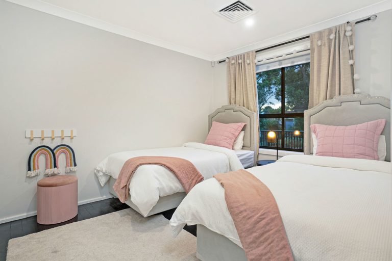 43 Cambridge Avenue, North Rocks NSW 2151 - photo 9