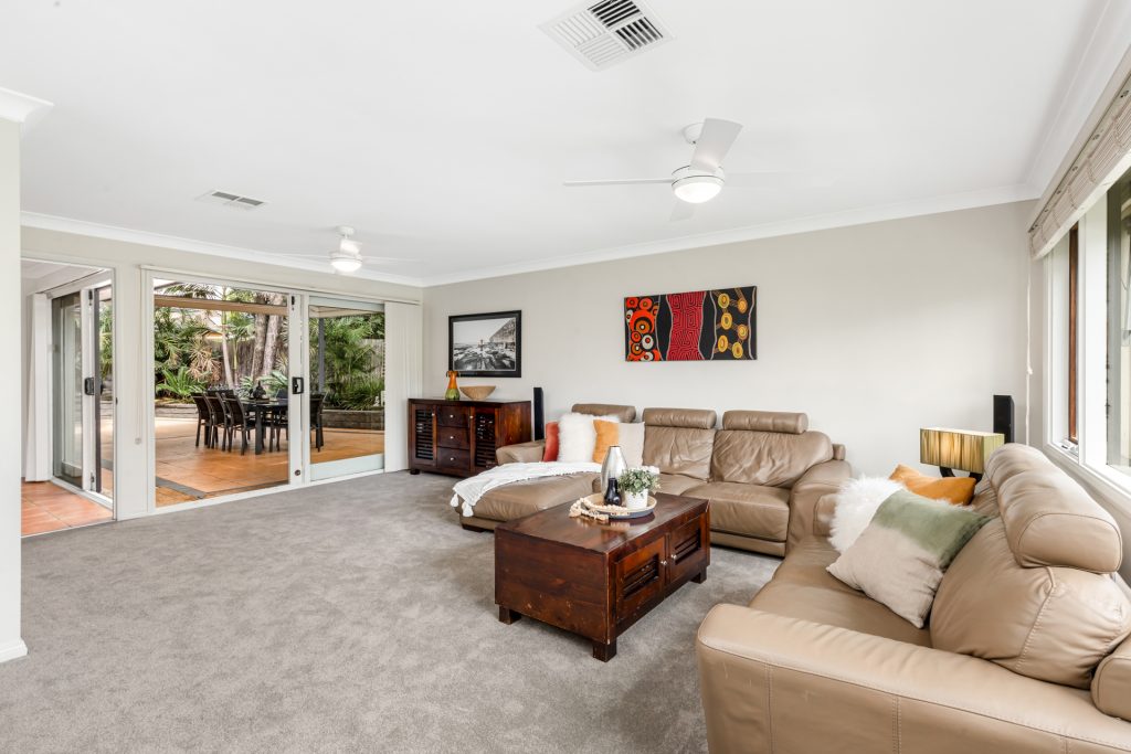 15 Parkinson Street, Kings Langley NSW 2147 - photo 2