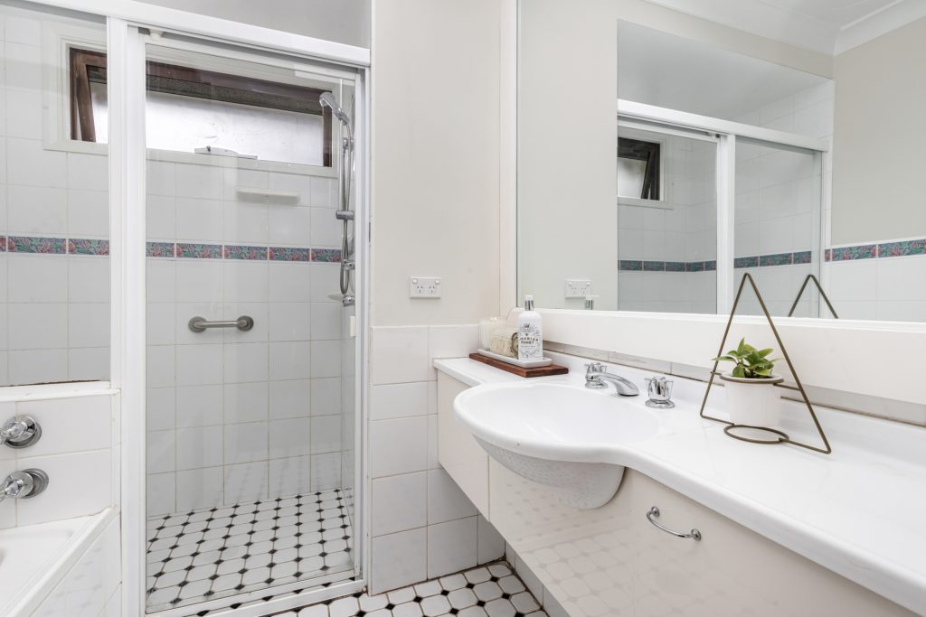 15 Parkinson Street, Kings Langley NSW 2147 - photo 11