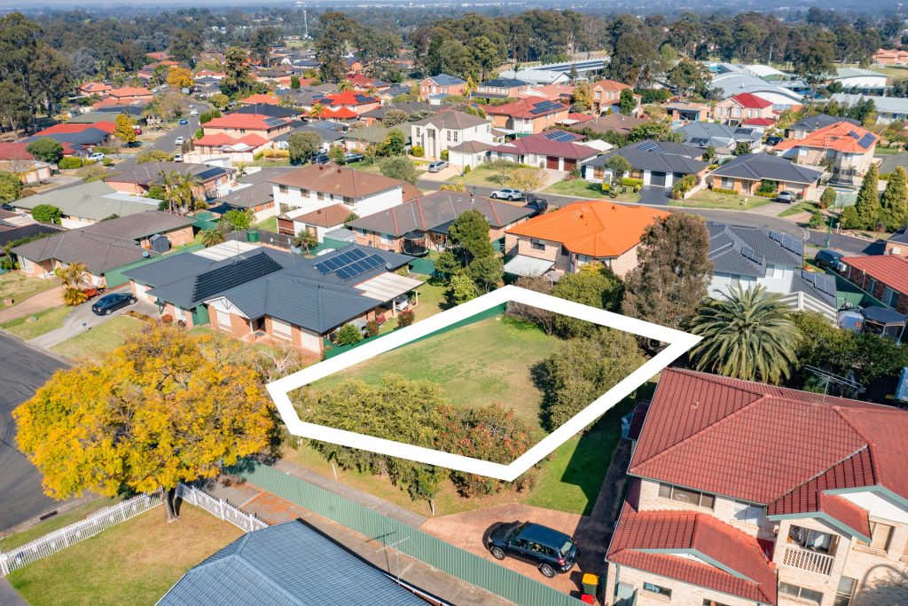 9 Dormer Grove, Quakers Hill NSW 2763 - photo 2