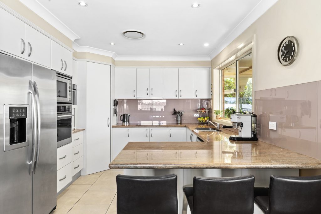 6 Lois Street, Winston Hills NSW 2153 - photo 4