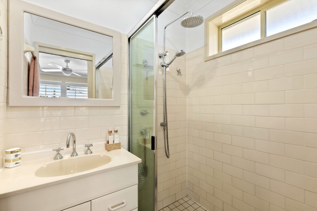 6 Lois Street, Winston Hills NSW 2153 - photo 7