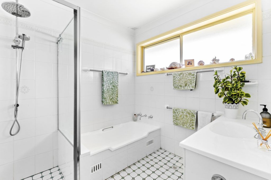 6 Lois Street, Winston Hills NSW 2153 - photo 10